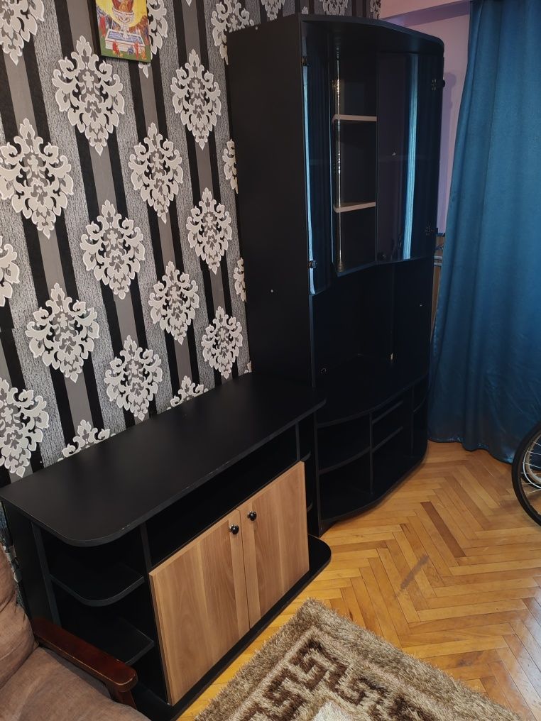 Mobila Sufragerie și 2 fotolii piele naturala