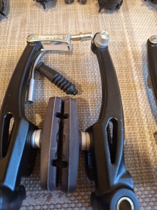 Frâne v-brake saboti Tektro, șei confortabile