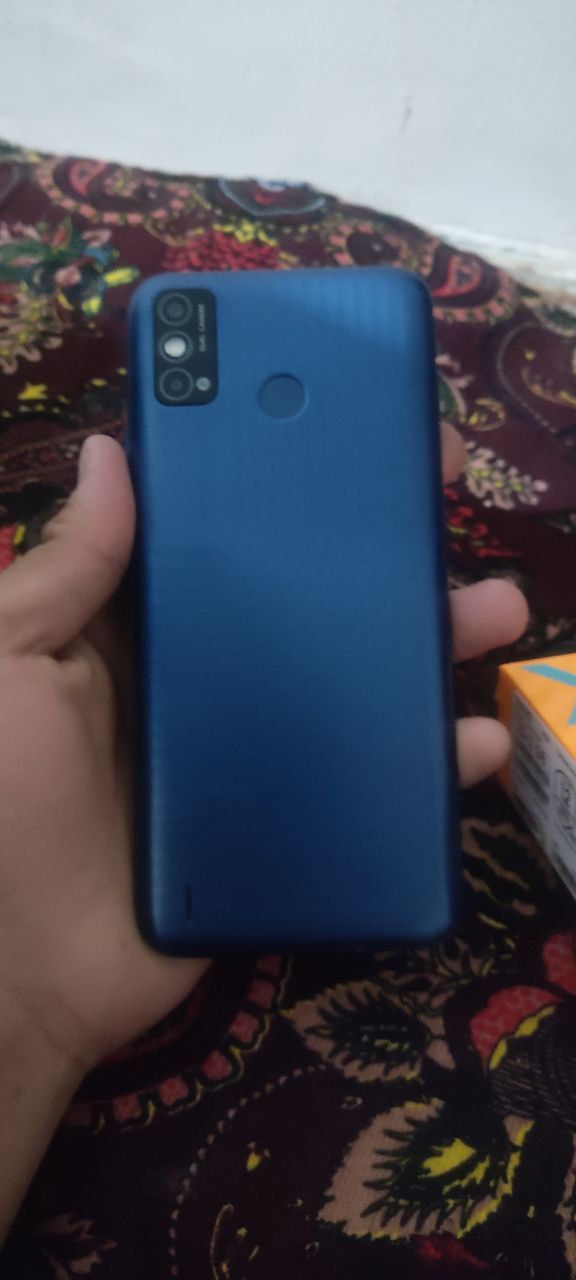 Tecno spark 6 go