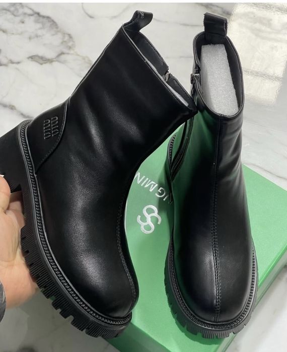 Женская зимняя ботинка.Новый.Размер 39.Цена:10.000тг