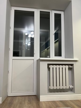 Пластиковая дверь с окном 2.50/ 1.63