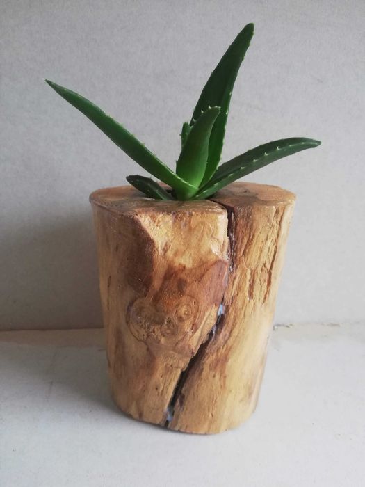 Ръчни дървени саксии