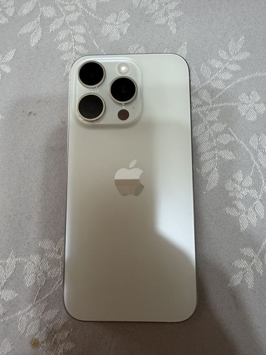 Iphone 15 pro 128GB white titanium като нов