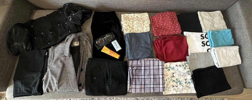 Отдам вещи мамочке , у которой много детишек