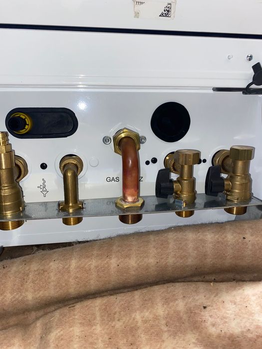 Centrala termica Remeha Avanta Ace 28C (24kw)