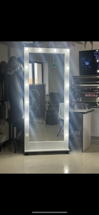 Продам зеркало в хорошем состоянии