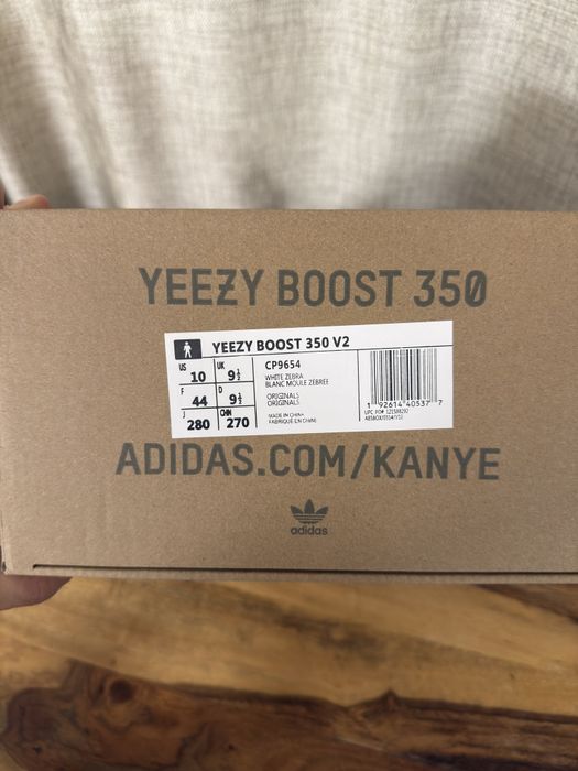 Yeezy Boost 350 V2 Zebra CP9654 – autentificate, mărime 44, stare impe