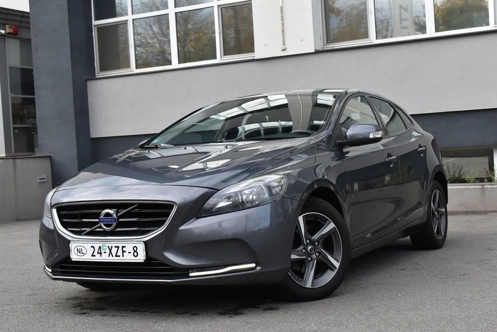 Volvo V40 D2 -2013 | 1.6 Diesel – 115 CP | Euro 5 | Camera Marsarier | Navigatie
