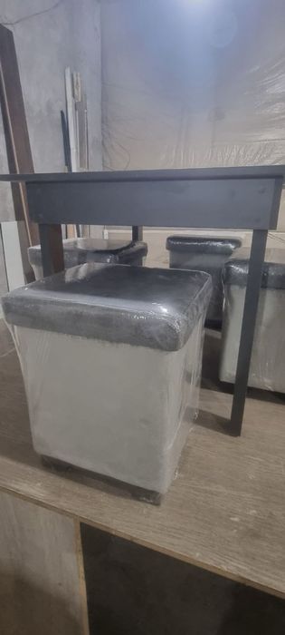 Пуфик и Стол сотилади янги