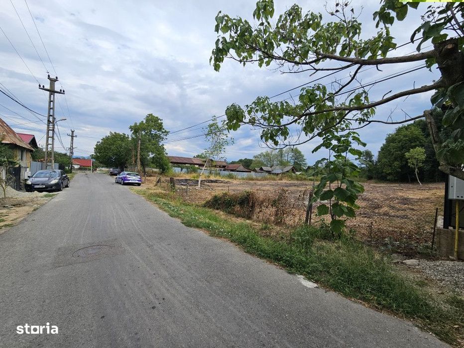 Vanzare teren intravilan suprafata 5.822 mp, in cartier Iezureni