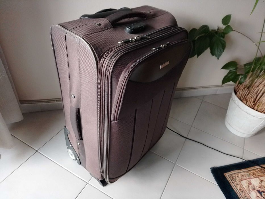 Куфар 2бр усилени колелца "KML" 65/43/30см  "25лв"!+Доставка!