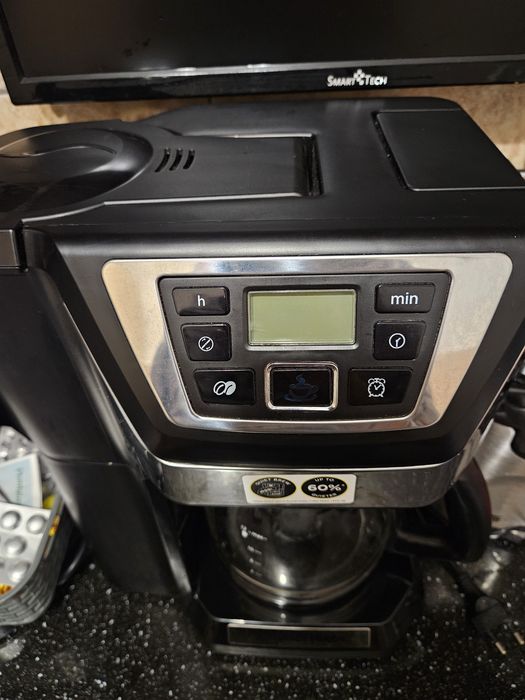 Cafetiera cu rasnita