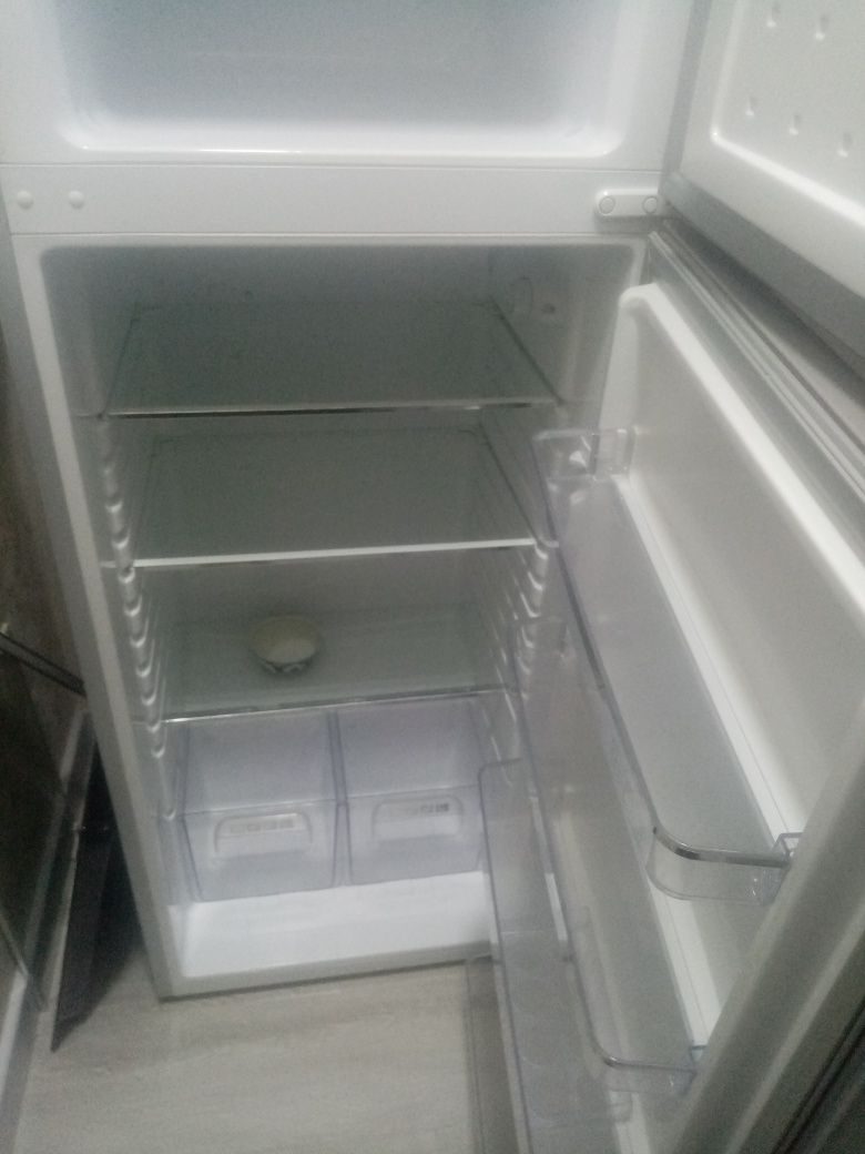Продам холодильник АРТЕЛЬ.