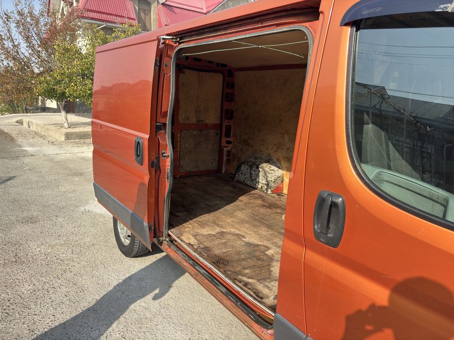 Форд Peugeot 2007     2.4 Mator