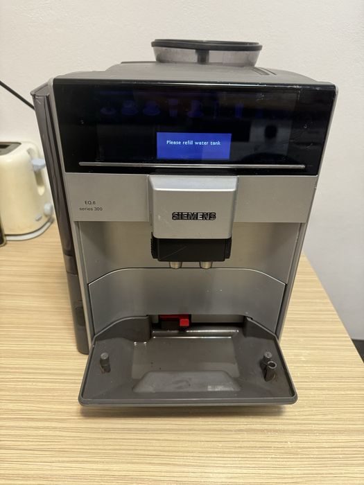 Espressor cafea Siemens eq6  series 300 defecta pompa apa