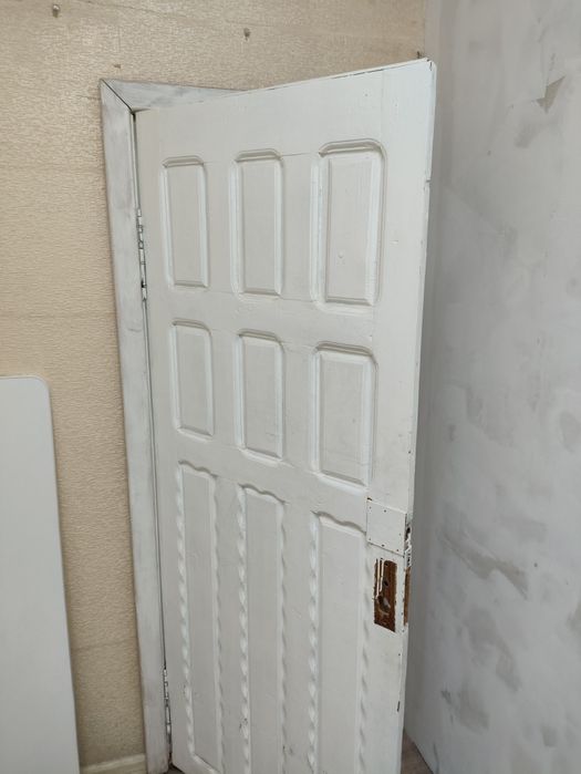 Установка межкомнатных дверей 10 000