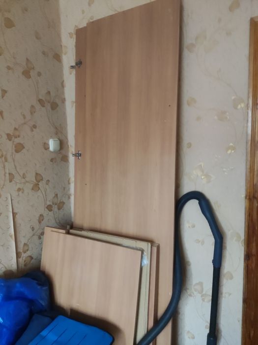 Отдам в дар шкаф, в разобранном виде.