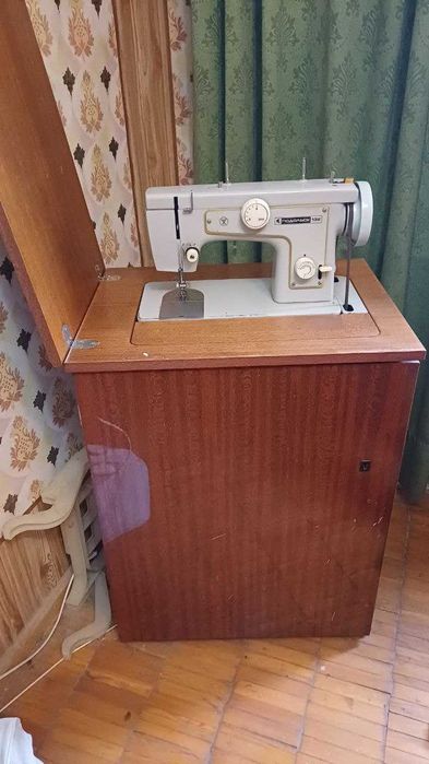 продается Швейная машинка Подольск 132