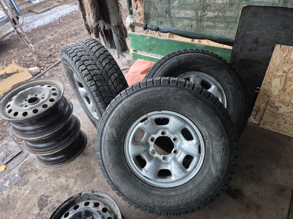 Продам резину,  зимняя.