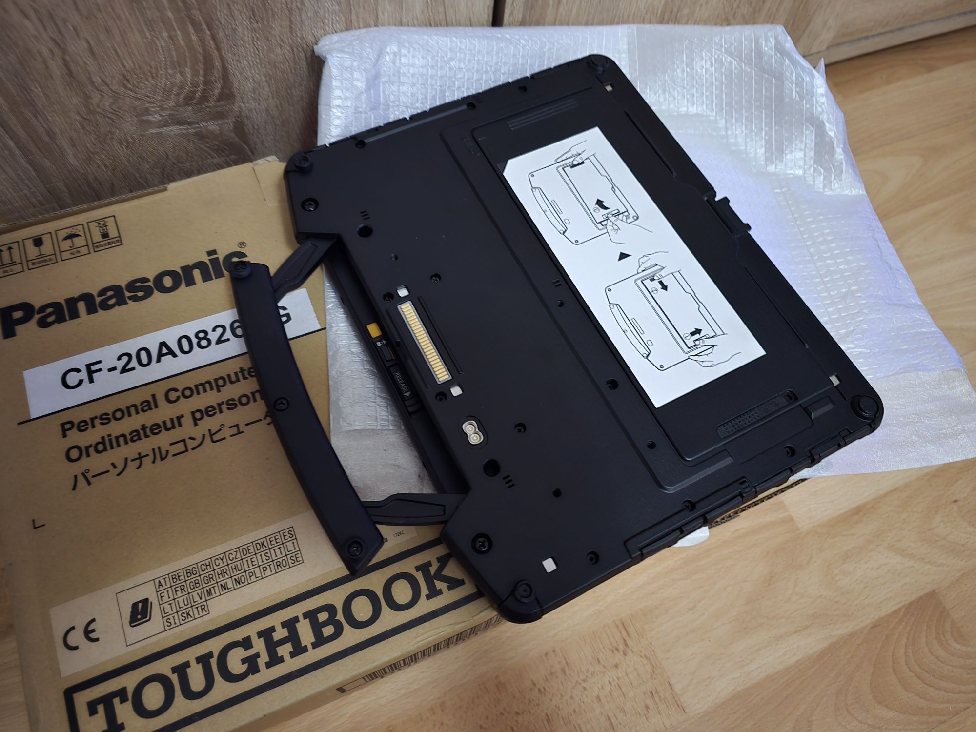 Tableta laptop 2 in 1 panasonic cf 20 nou