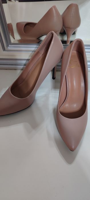 Labutin tufli 37 razmer holati zor