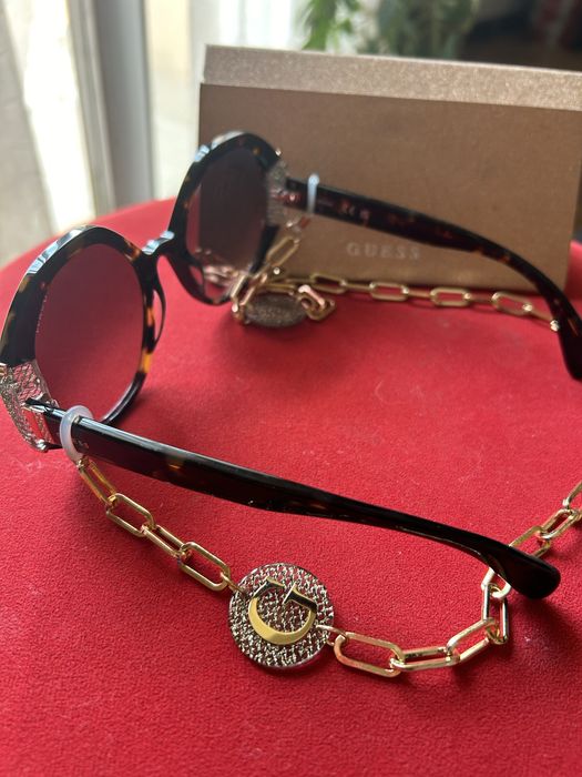 Оригинални слънчеви очила GUESS