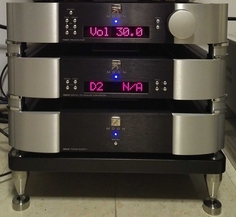 Simaudio Moon 820S alimentare / 740P preamp / 680D streamer-DAC