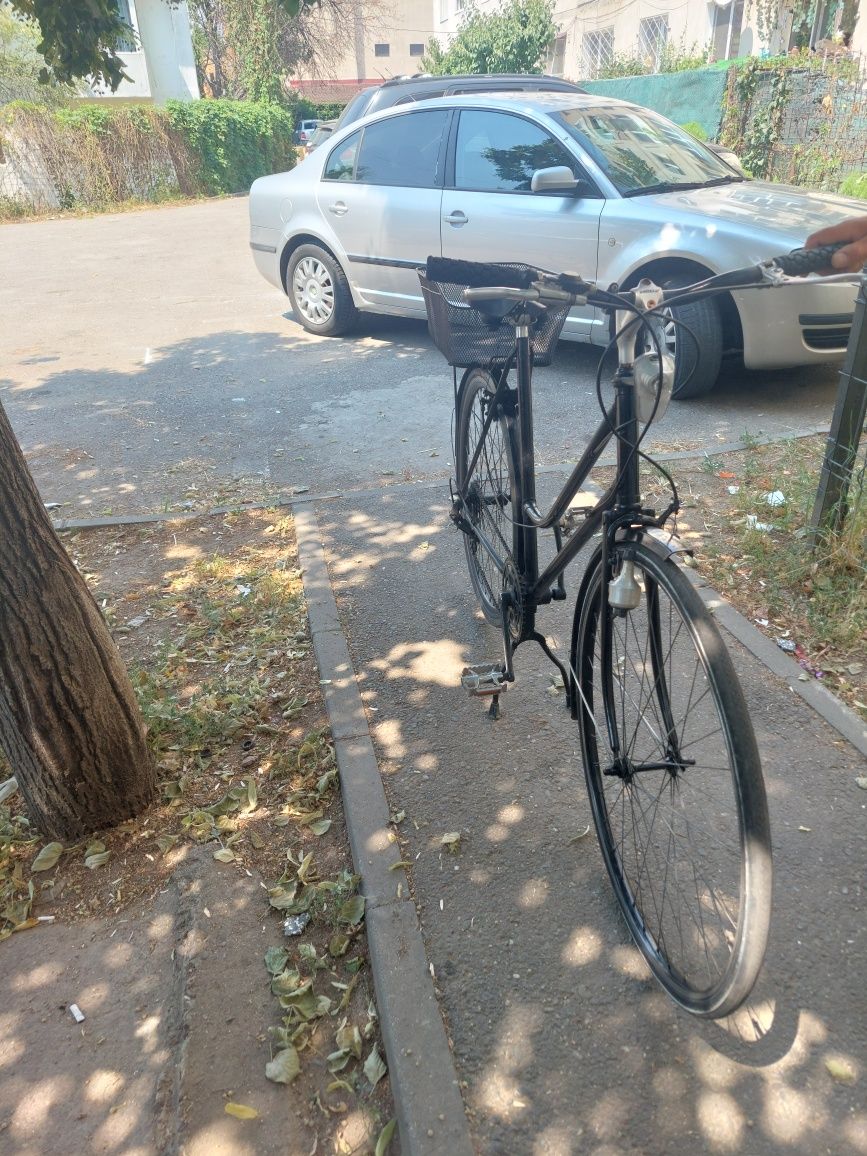 Vând bicicleta!stare buna,merge bine,arata 9 din 10