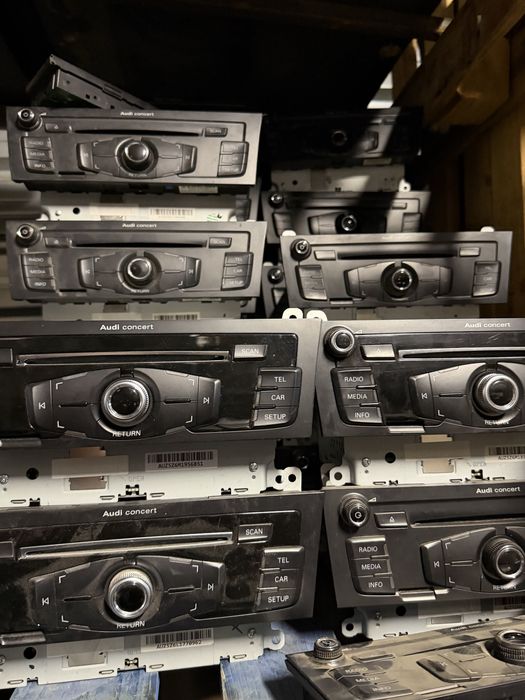 Радио СD за Ауди А4 A5 Q5 Symphony Concert 8T2 035 186 P C