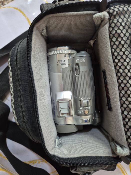 Продается Видеокамера PANASONIC leica dicomar