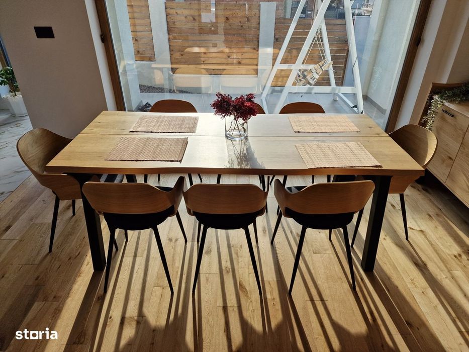 Casă premium 197 mp, cu garaj încălzit și panouri solare