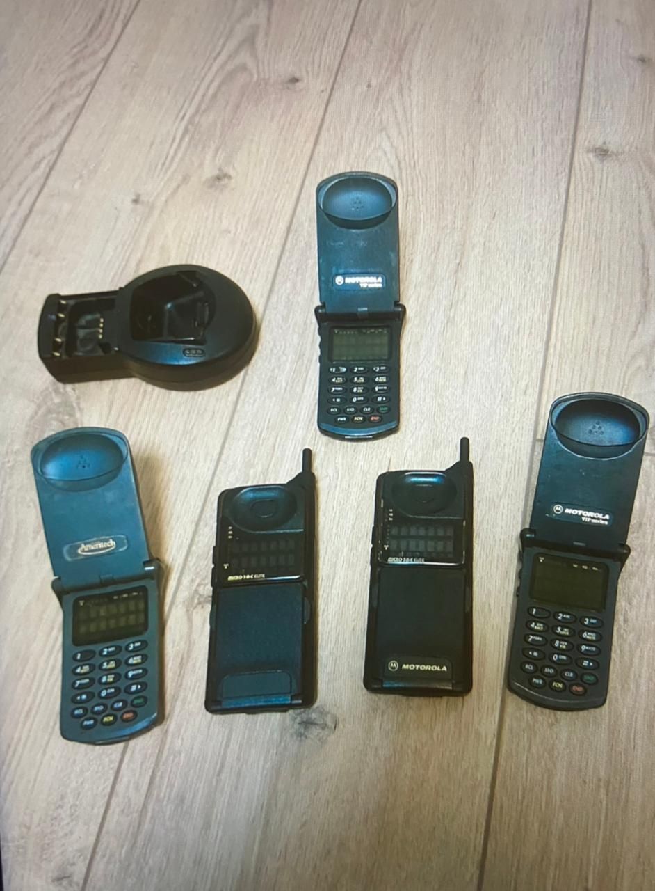 Motorola Star Tac made in Canada Original все рабочие