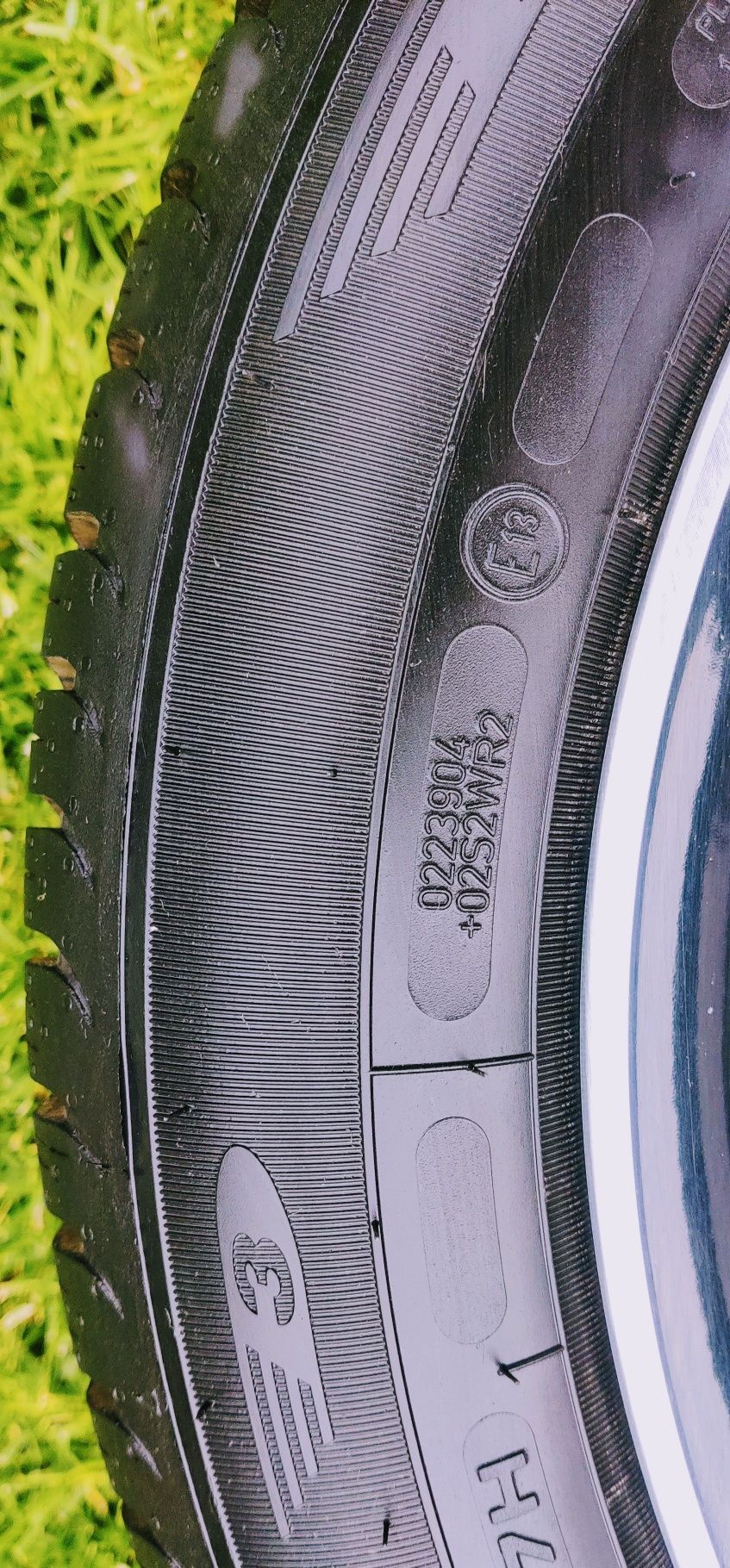 Jante aliaj 16 inch, Anvelope