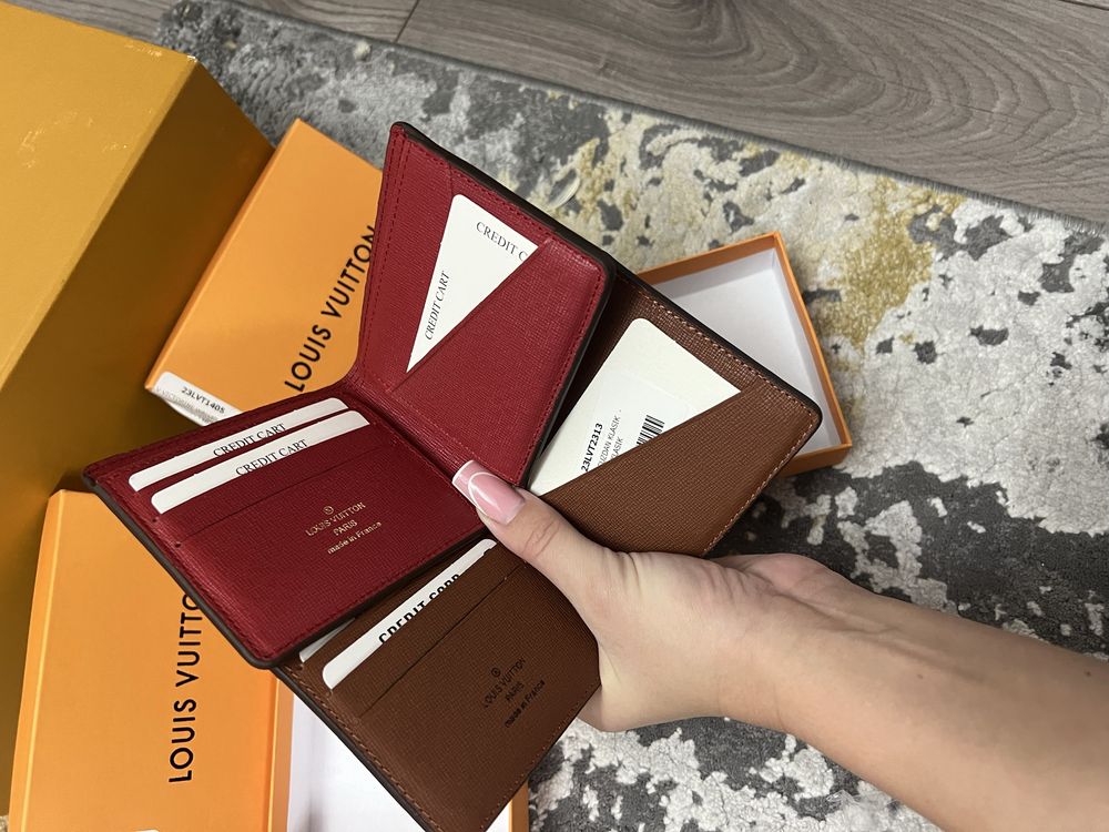 Portofel Louis Vuitton- poze reale 100% -calitate superioara