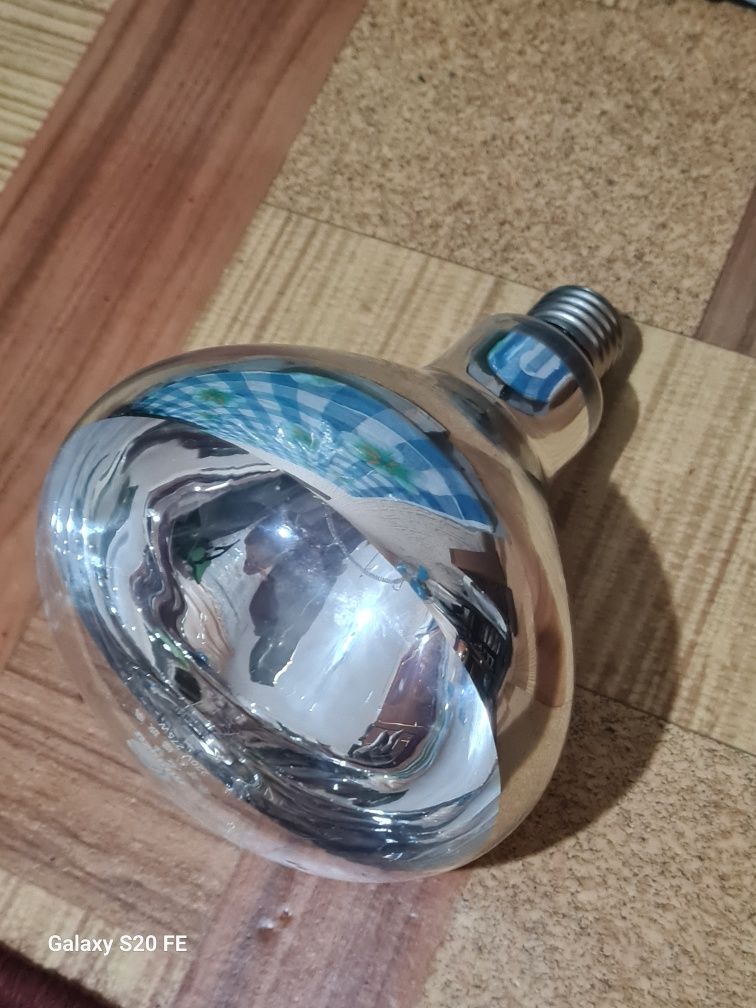 4 шт. Лампы обогреватели 220/275 w