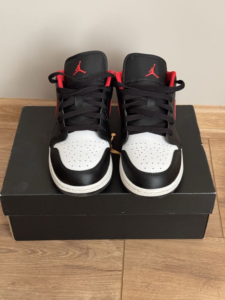 Air Jordan 1 Low