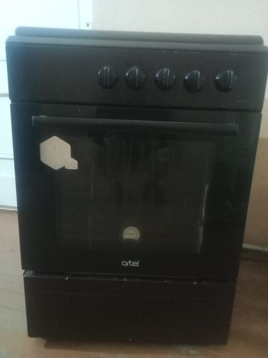 Продам газовую плиту