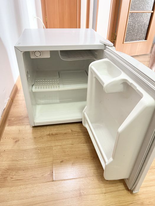 Продам Холодильник Мини