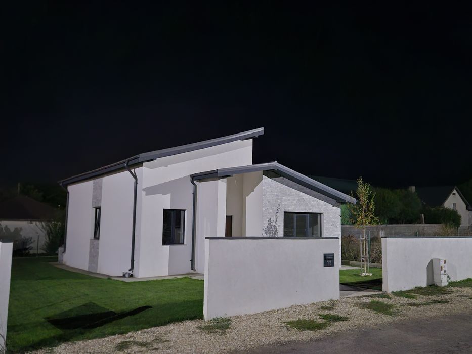 Casa P+M partial,teren 401 mp  (3 dormitoare,3 bai