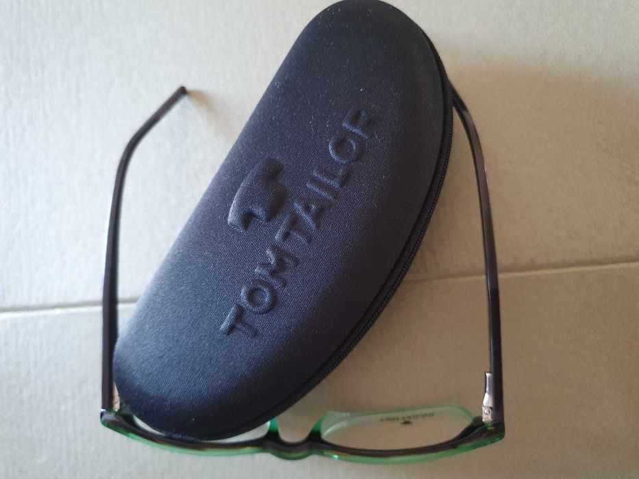 Rama ochelari din plastic. Tom Tailor. Noua. Vine cu toc de ochelari.