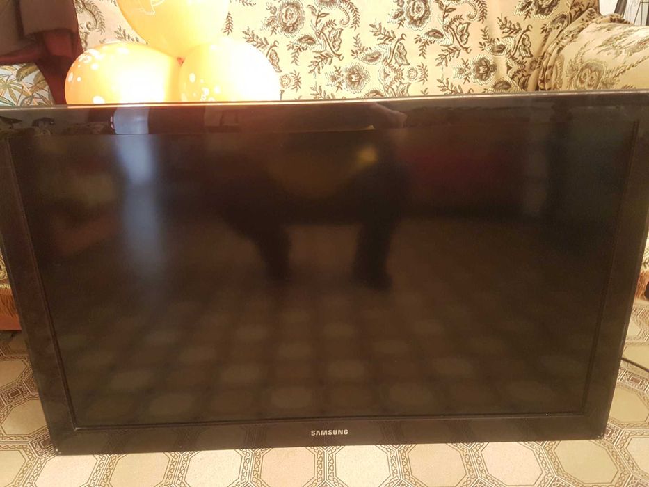 продам ЖК телевизор SАMSUNG  на запчасти