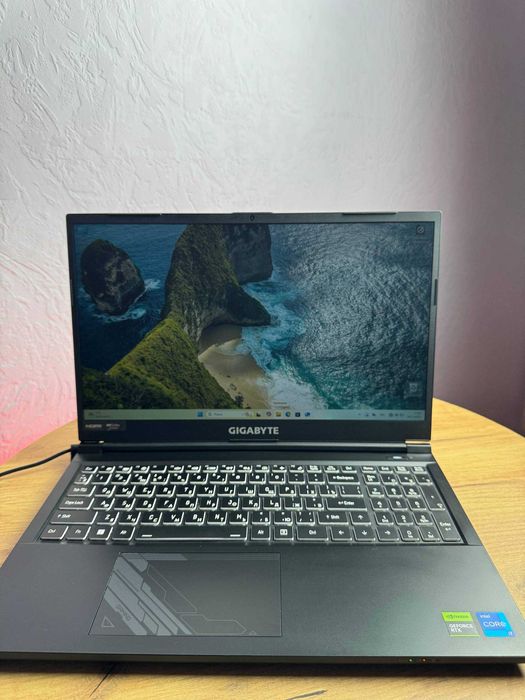 Ноутбук Gigabyte / intel core i7-13gen / 16 GB / RTX 4050