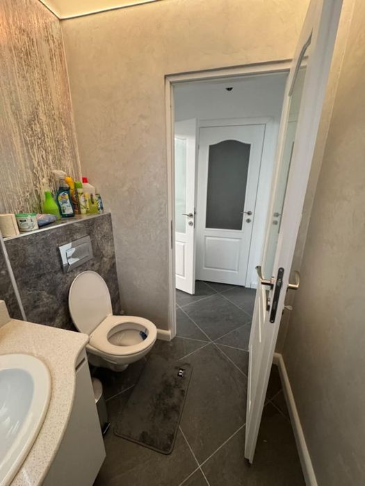 Apartament 2 camere modernizat 3 camere utilat mobilat la cheie !