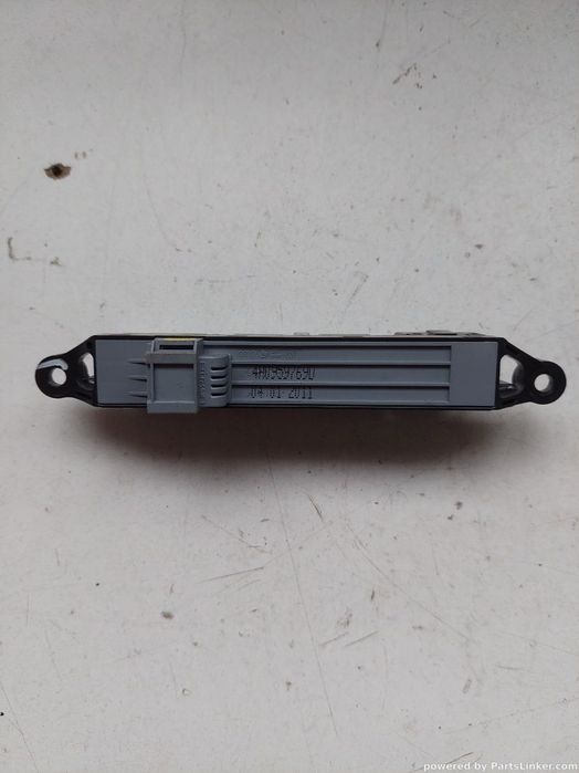 Reglaj scaun dreapta fata AUDI A8 III (4H2, 4H8, 4HC, 4HL) [ 2009 - 2018 ] OEM 4h09597690