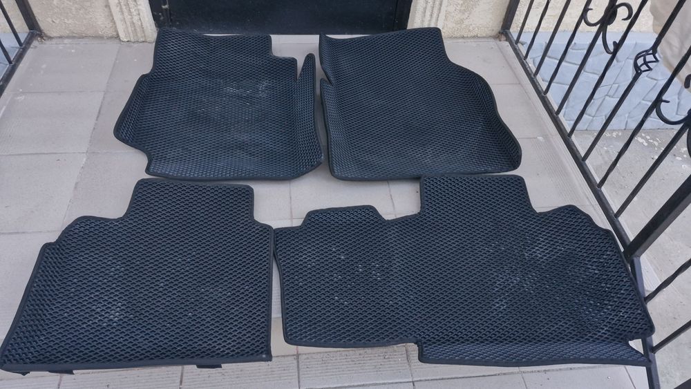 Полики коврики на камри 40,45,50,55