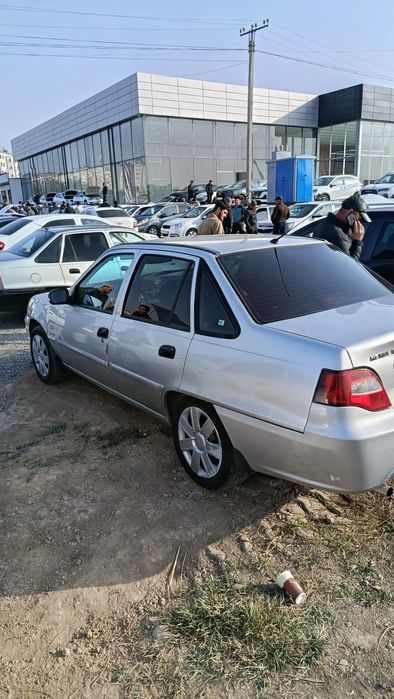 Nexia 2 sotiladi 2014 yil 1.6 konder 531000 km