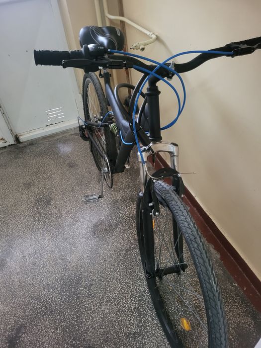 Vând bicicletă .