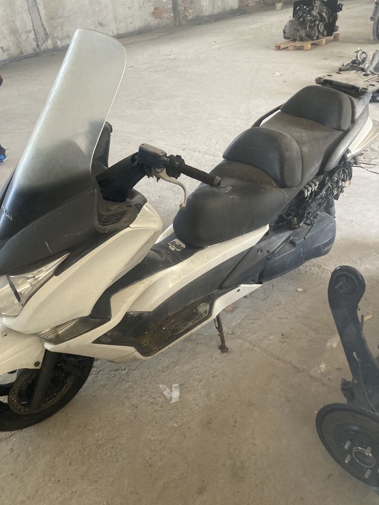 Honda Silver Wing T400 на части