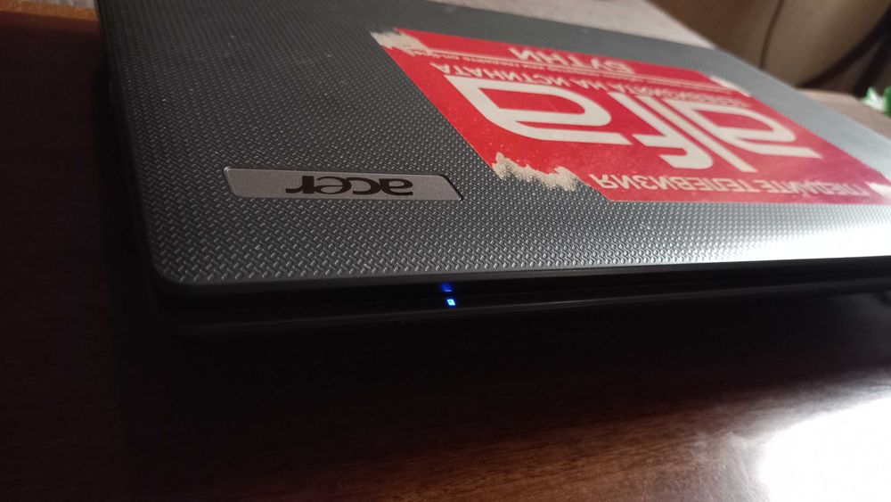 Acer aspire , модел от 2010- та година . Бонуси .