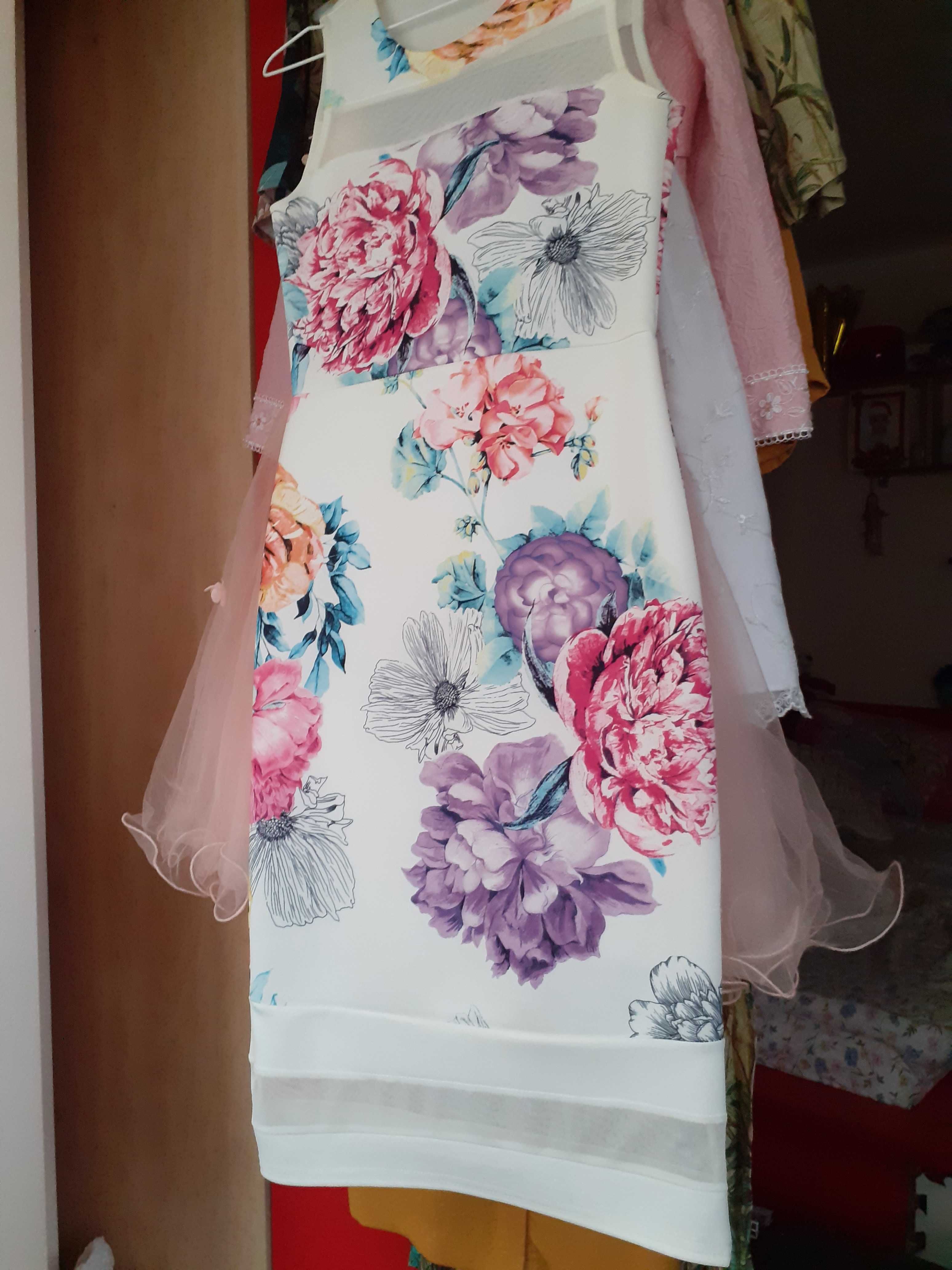 Rochie mulată, conică, cu imprimeu floral și plasă